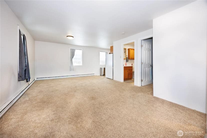 Property photo for 136 First Street, Sumas photo 8