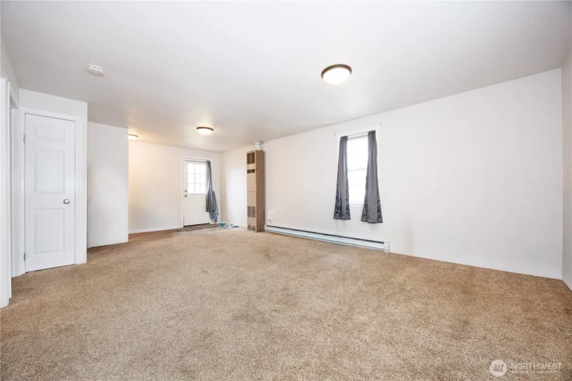 Property photo for 136 First Street, Sumas photo 10