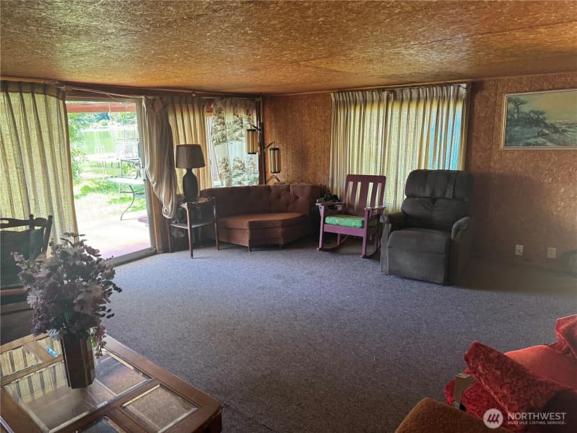 Property photo for 32118 Benbow Drive E, Graham photo 11