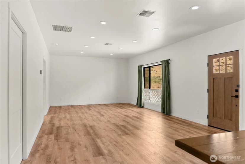 Property photo for 701 North Star, Brewster photo 23