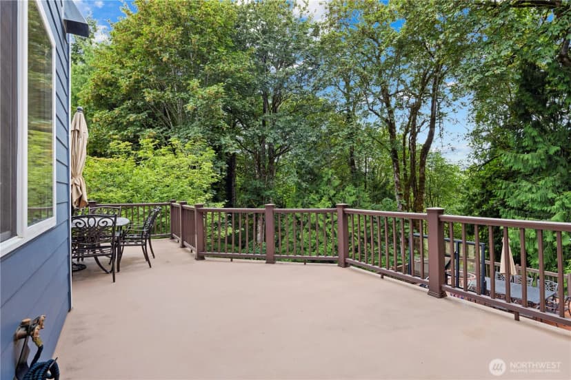 Property photo for 17313 187th Place Se, Renton photo 14