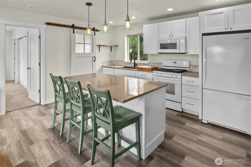 Property photo for 308 W 1st Avenue, Kittitas photo 11