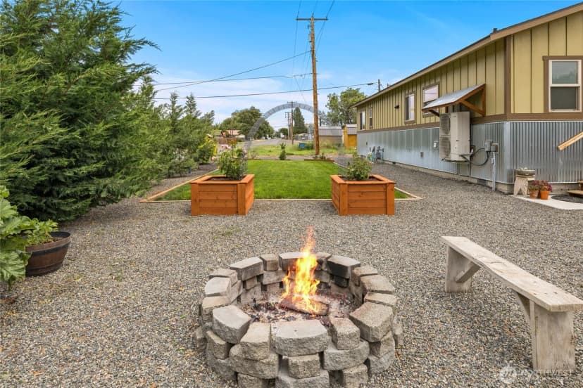 Property photo for 308 W 1st Avenue, Kittitas photo 27