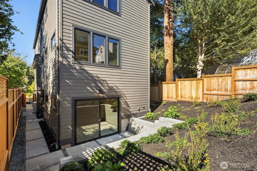 Property photo for 7342 20th Avenue Nw, Seattle photo 35