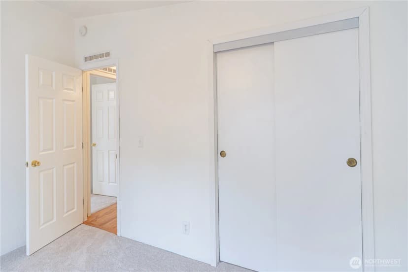 Property photo for 600 Ne Saturn Lane, Bremerton photo 15