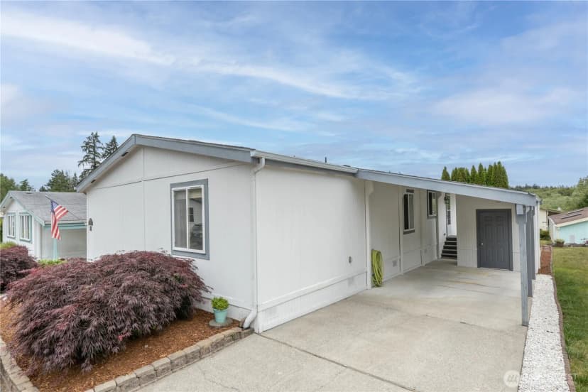 Property photo for 600 Ne Saturn Lane, Bremerton photo 19