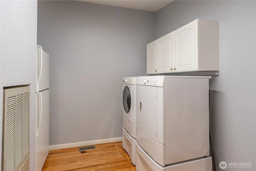 Property photo for 600 Ne Saturn Lane, Bremerton photo 9