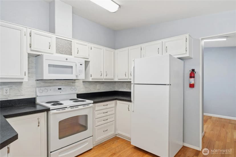 Property photo for 600 Ne Saturn Lane, Bremerton photo 7
