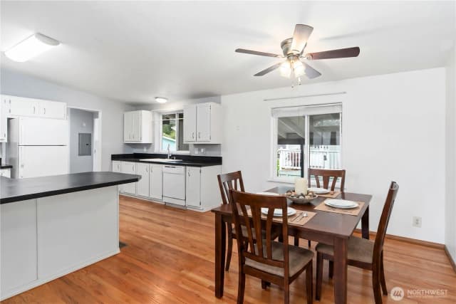 Property photo for 600 Ne Saturn Lane, Bremerton photo 5
