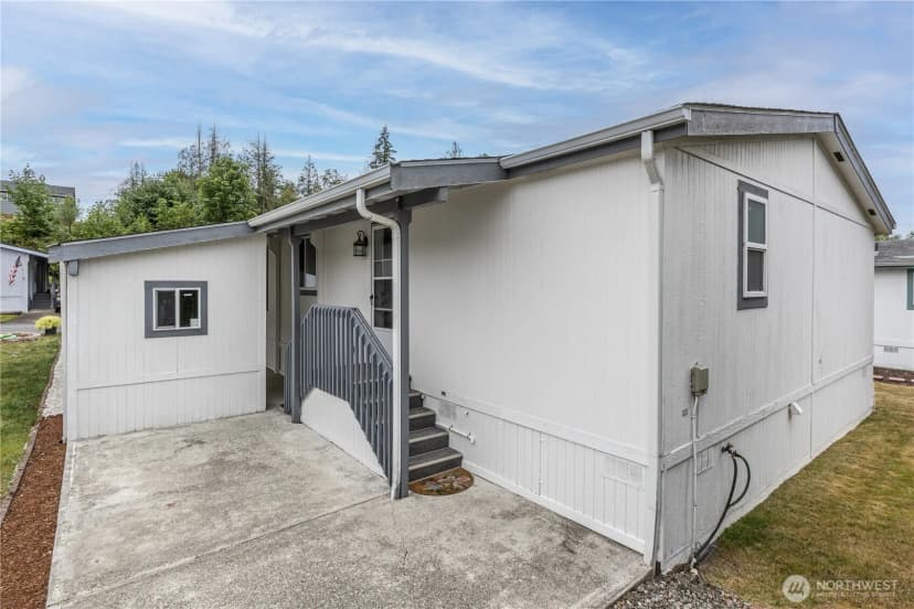 Property photo for 600 Ne Saturn Lane, Bremerton photo 22