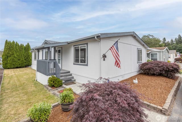 Property photo for 600 Ne Saturn Lane, Bremerton