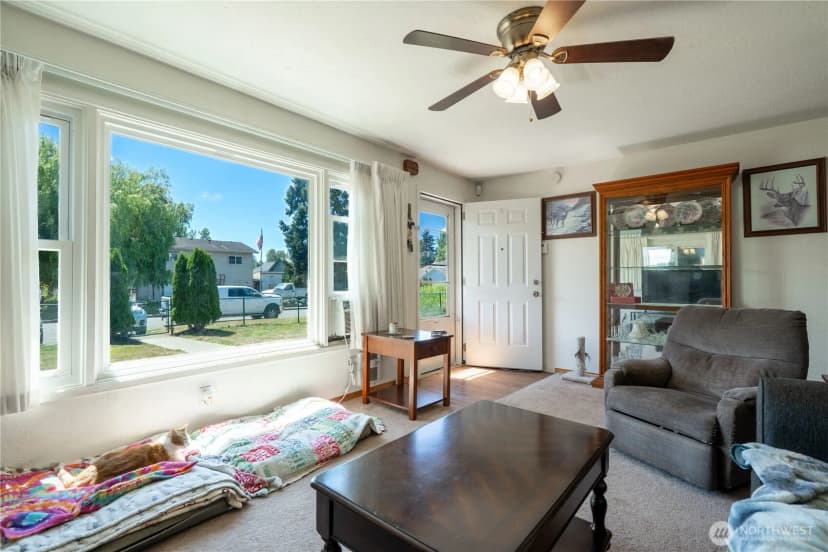 Property photo for 456 E Street, Blaine photo 8