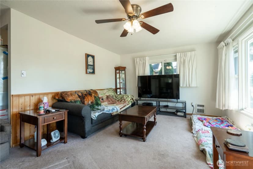 Property photo for 456 E Street, Blaine photo 6
