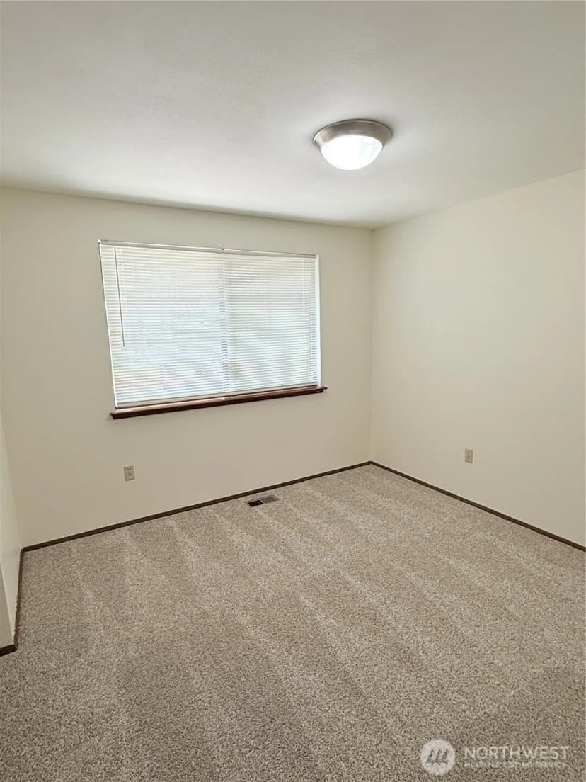 Property photo for 5010 84th Avenue W, University Place photo 19