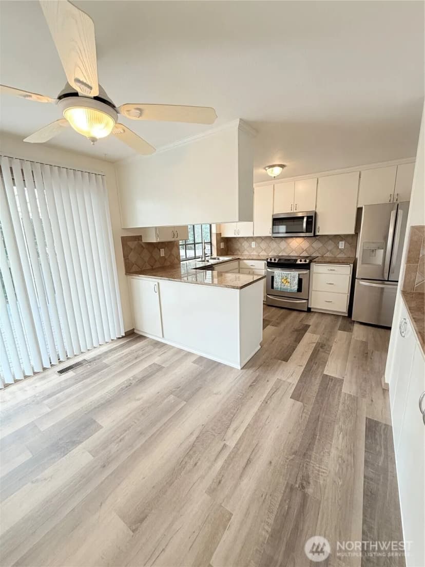 Property photo for 5010 84th Avenue W, University Place photo 12