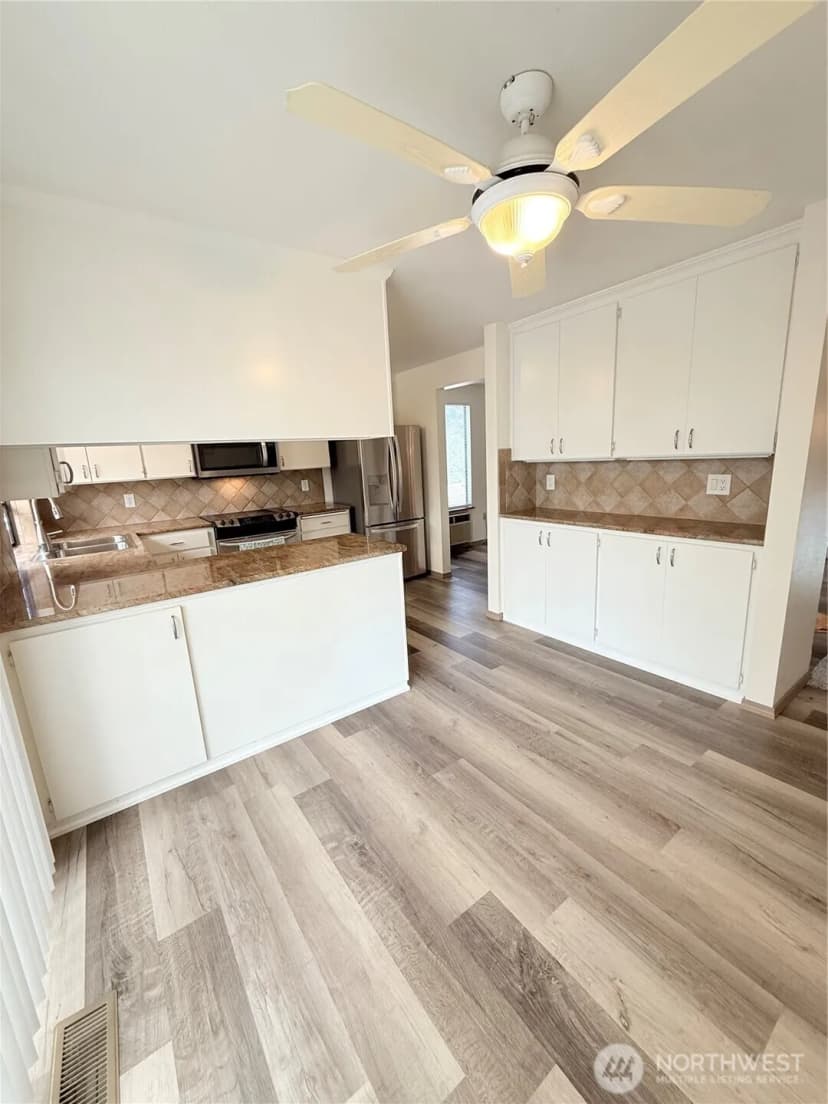 Property photo for 5010 84th Avenue W, University Place photo 10