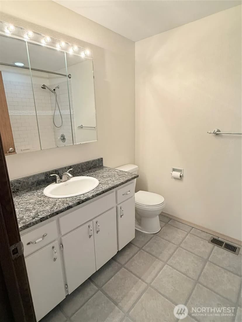 Property photo for 5010 84th Avenue W, University Place photo 20