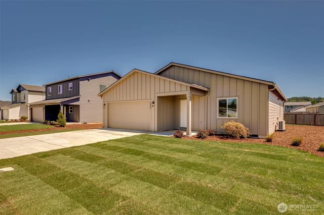Property photo for 2008 Henderson Way, Longview