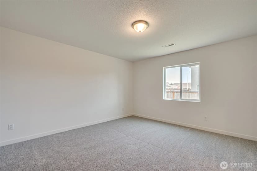 Property photo for 2008 Henderson Way, Longview photo 13
