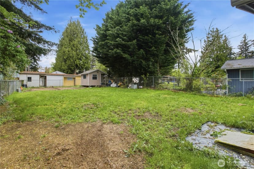 Property photo for 13003 31st Ave Ne, Seattle photo 24