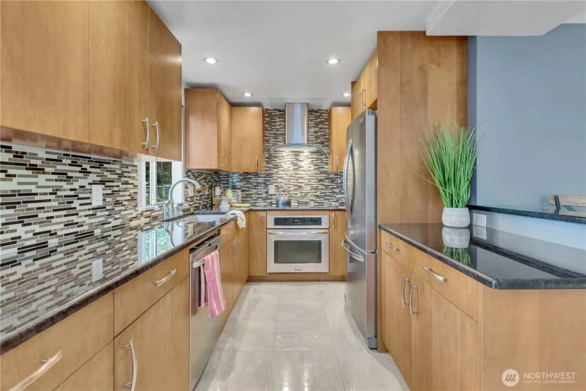 Property photo for 13003 31st Ave Ne, Seattle photo 9