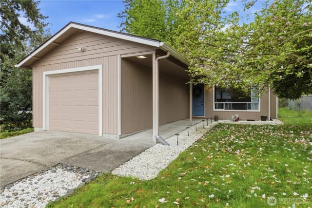 Property photo for 13003 31st Ave Ne, Seattle photo 2