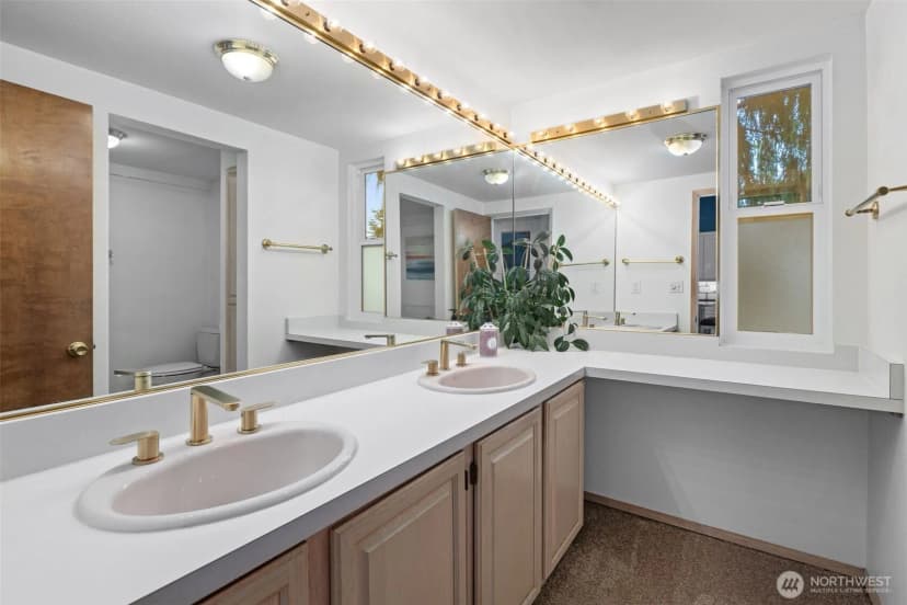 Property photo for 27009 10th Avenue S, Des Moines photo 14