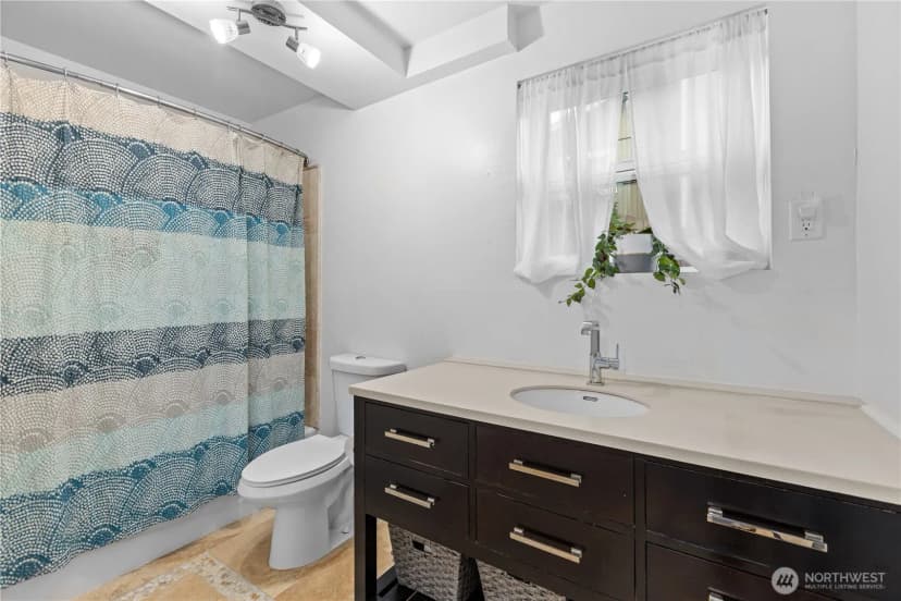 Property photo for 27009 10th Avenue S, Des Moines photo 30