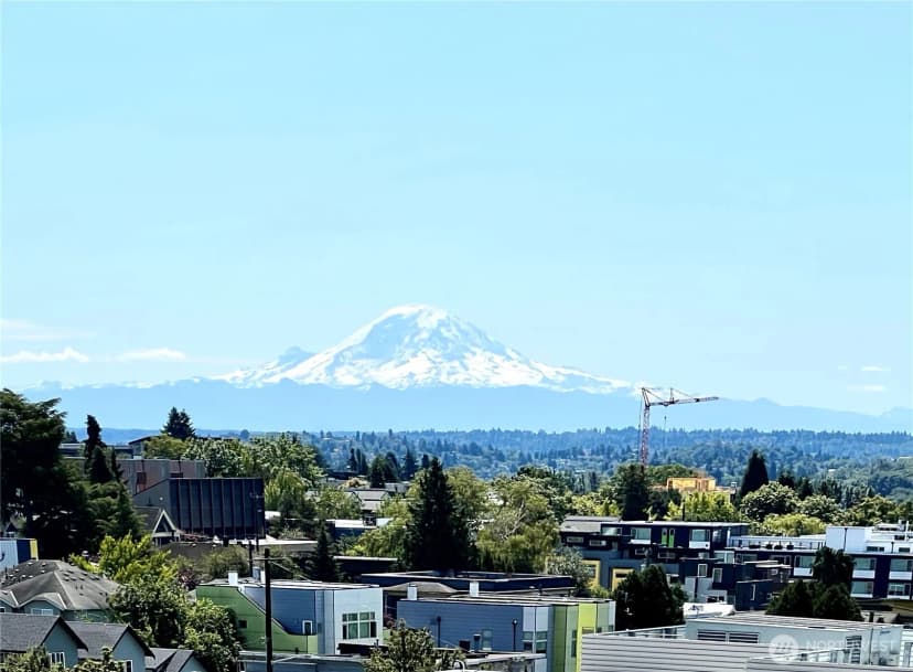 Property photo for 440 13th Ave, Seattle photo 2