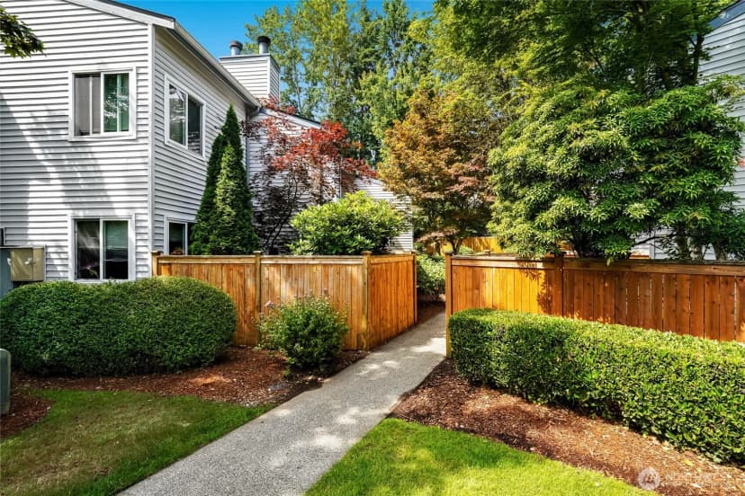 Property photo for 12680 Ne 10th Place #b103, Bellevue photo 33