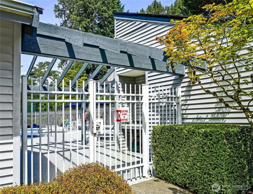 Property photo for 12680 Ne 10th Place #b103, Bellevue photo 37