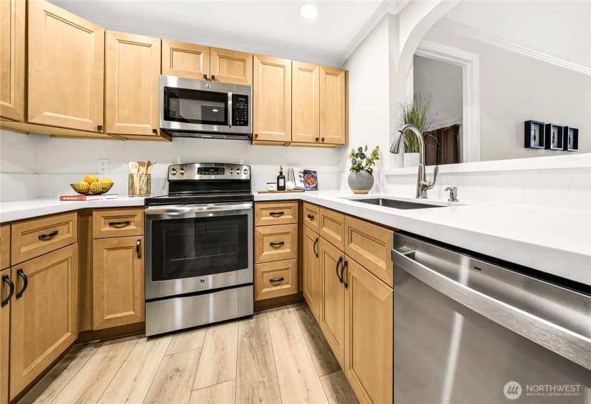 Property photo for 12680 Ne 10th Place #b103, Bellevue photo 30