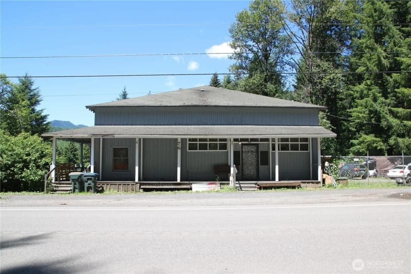 Property photo for 699 State Route 7, Morton photo 9