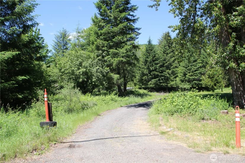 Property photo for 699 State Route 7, Morton photo 13