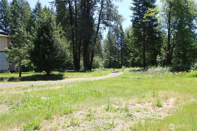 Property photo for 699 State Route 7, Morton photo 12