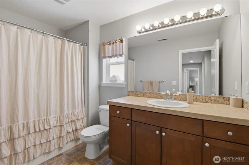 Property photo for 727 172nd Street Sw, Lynnwood photo 19