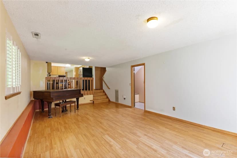 Property photo for 36521 25th Avenue S, Federal Way photo 12