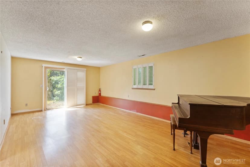 Property photo for 36521 25th Avenue S, Federal Way photo 11