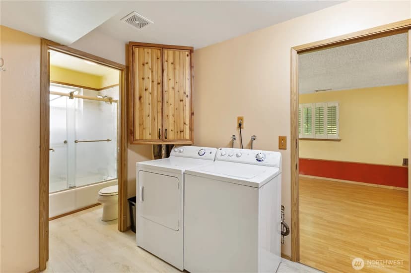 Property photo for 36521 25th Avenue S, Federal Way photo 16