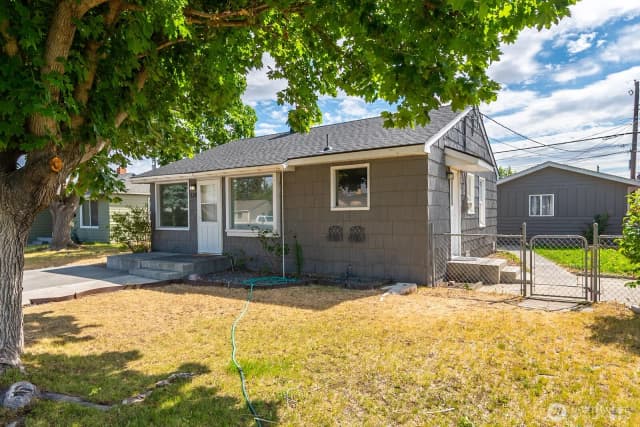 Property photo for 136 Ne F Street, Ephrata photo 4