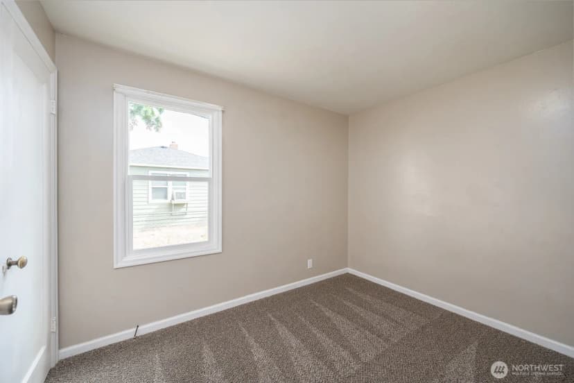 Property photo for 136 Ne F Street, Ephrata photo 24