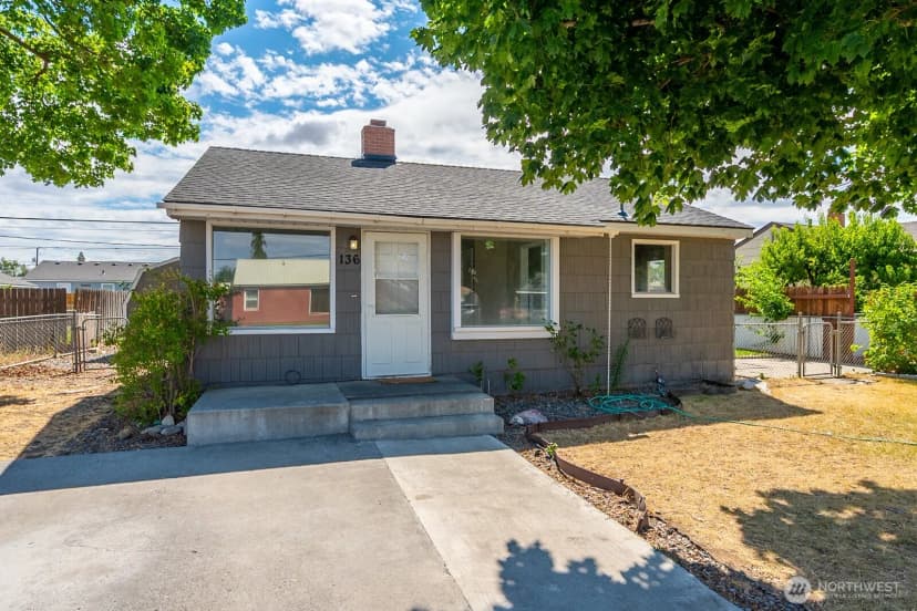 Property photo for 136 Ne F Street, Ephrata