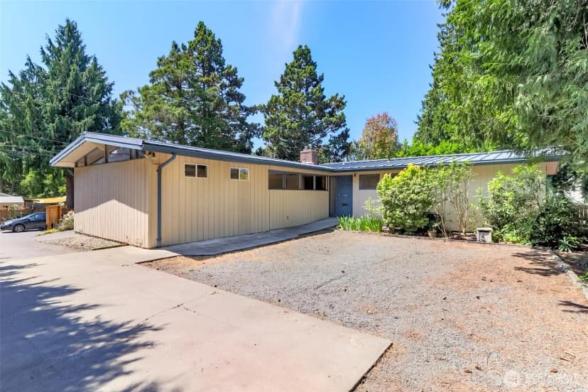 Property photo for 11418 Ne 19th Street, Bellevue photo 23