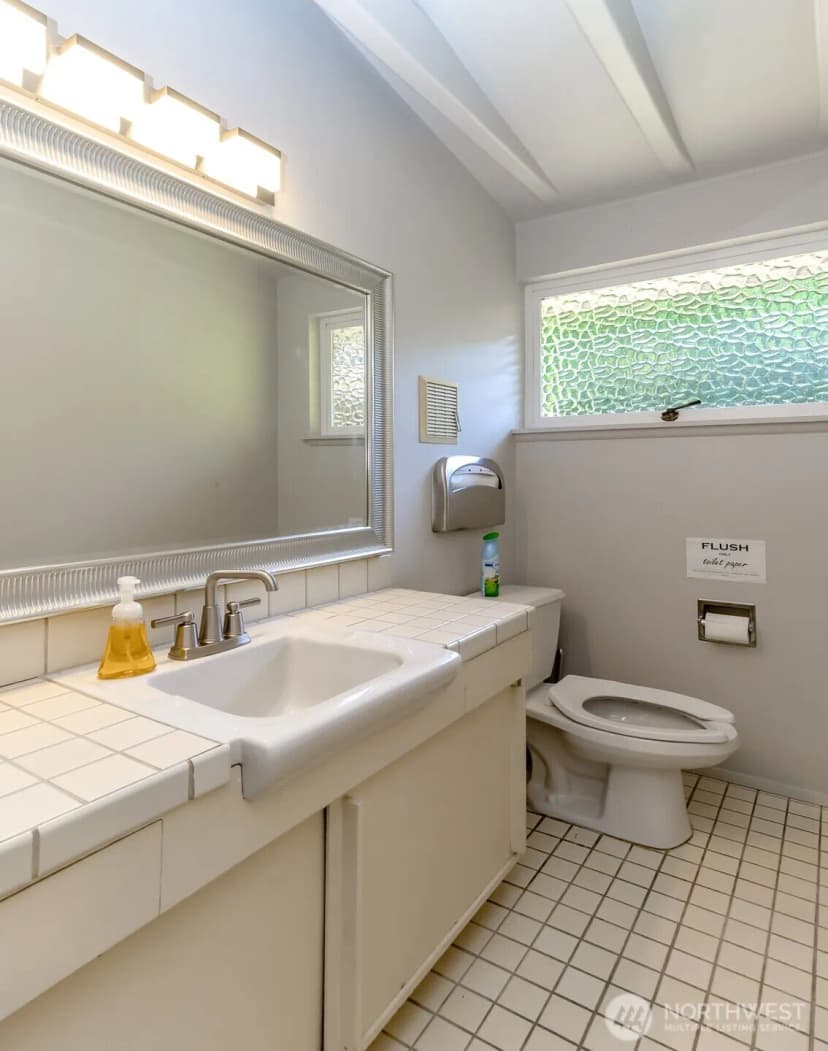 Property photo for 11418 Ne 19th Street, Bellevue photo 21