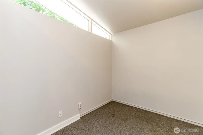 Property photo for 11418 Ne 19th Street, Bellevue photo 18