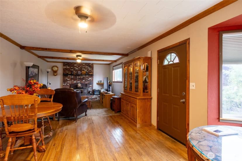 Property photo for 1128 H Street, Centralia photo 7