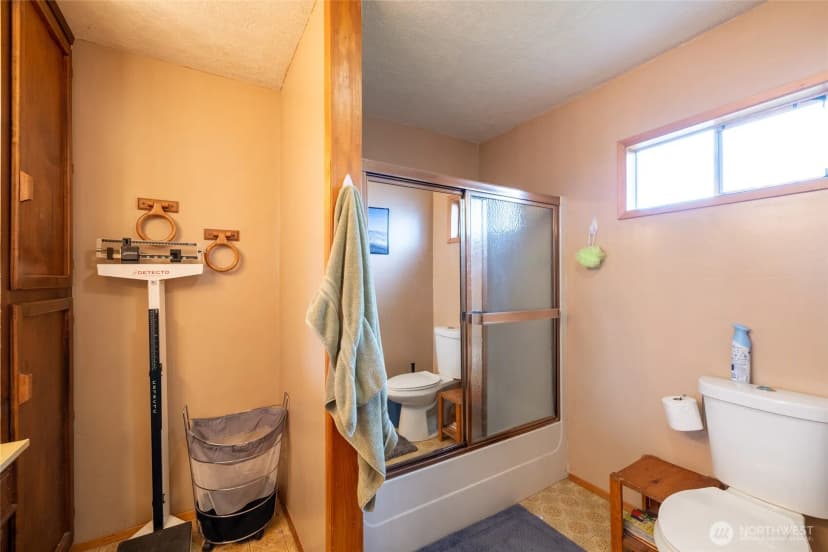 Property photo for 1128 H Street, Centralia photo 15