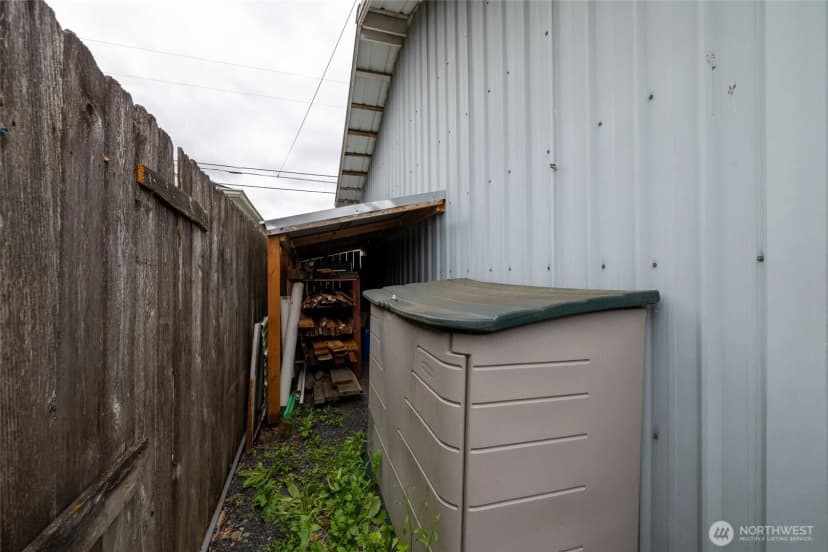 Property photo for 1128 H Street, Centralia photo 32