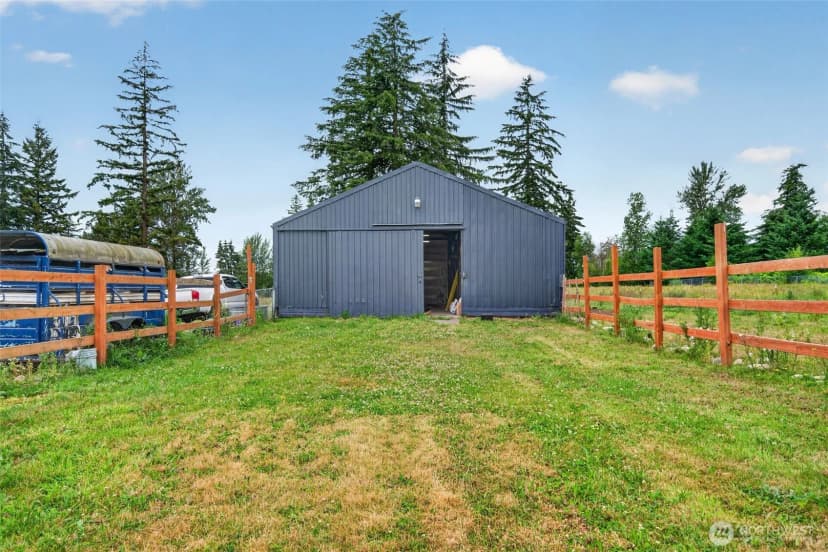 Property photo for 40211 212th Avenue Se, Enumclaw photo 32