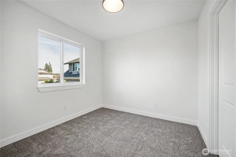 Property photo for 5610 Rockefeller Avenue #2, Everett photo 7